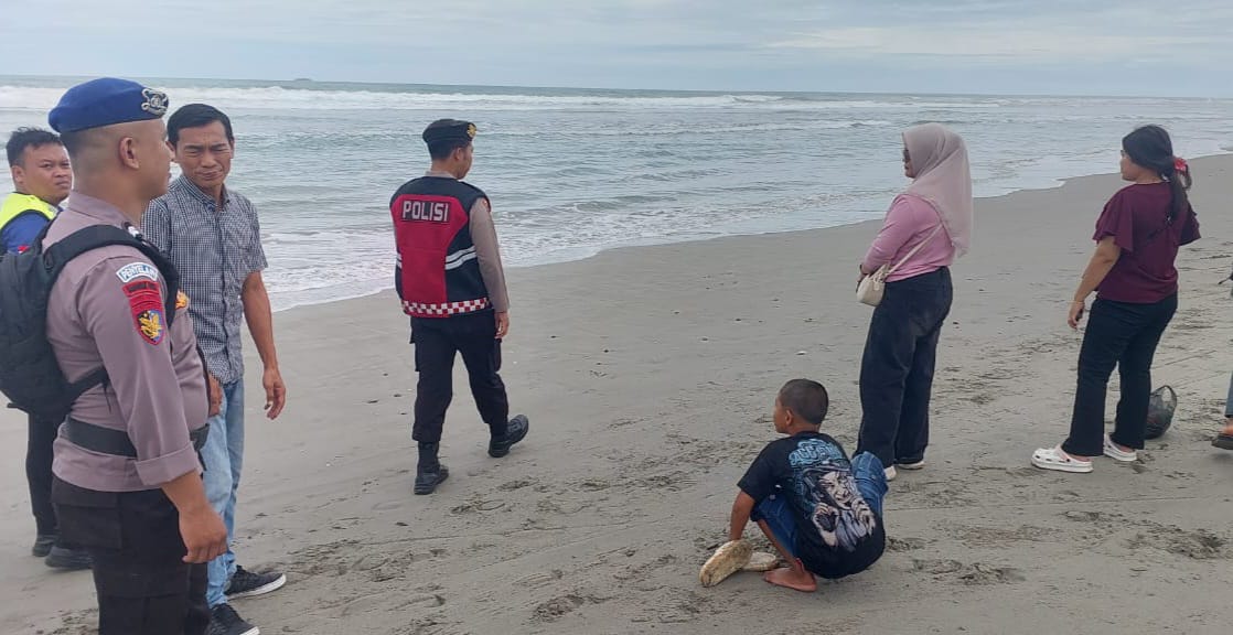 Polda Bengkulu: Pengunjung Dilarang Mandi di Pantai Panjang