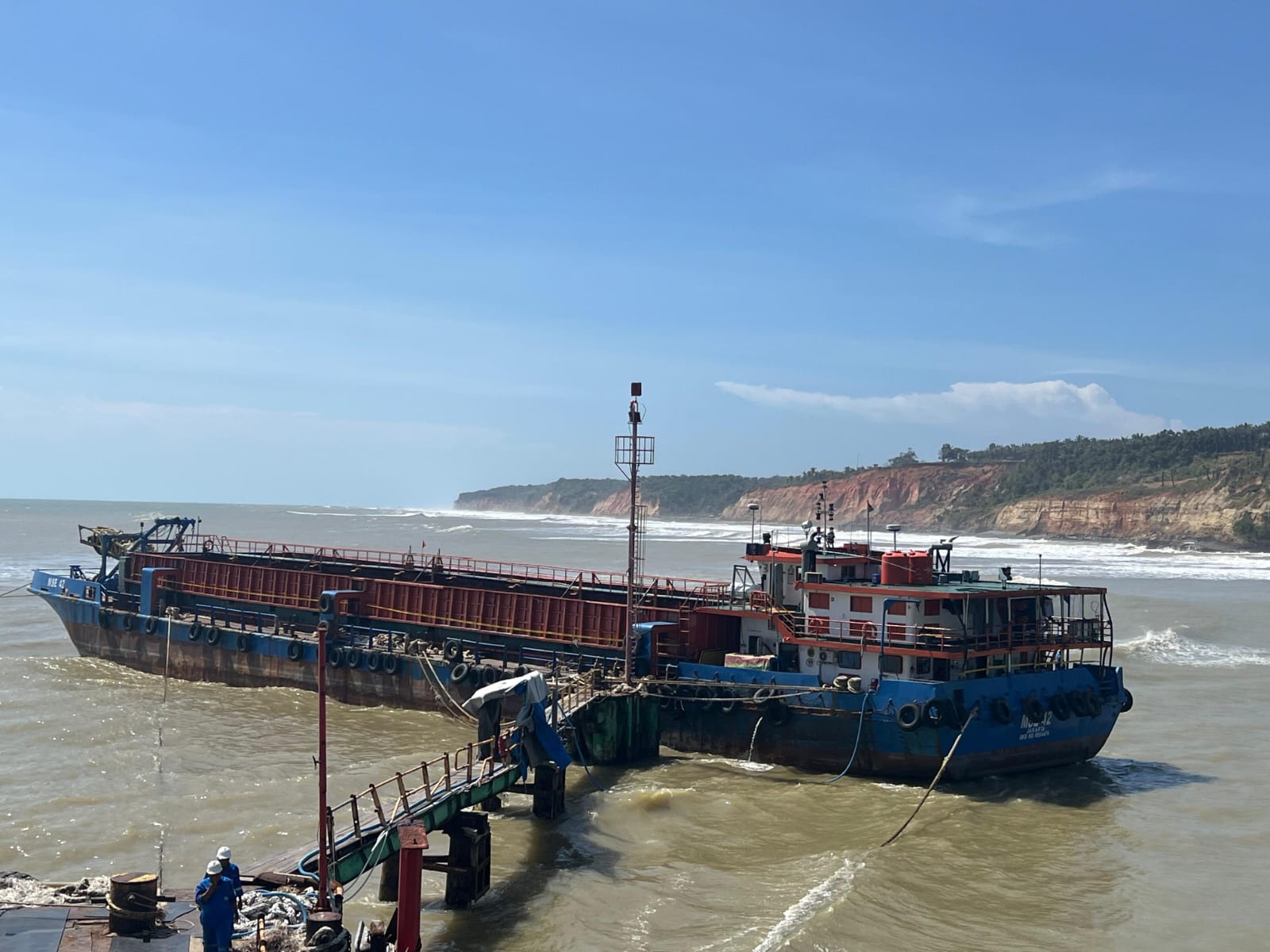 KKP Hentikan Operasional Kapal Sedot Pasir Laut Milik PT Titan Wijaya di Bengkulu