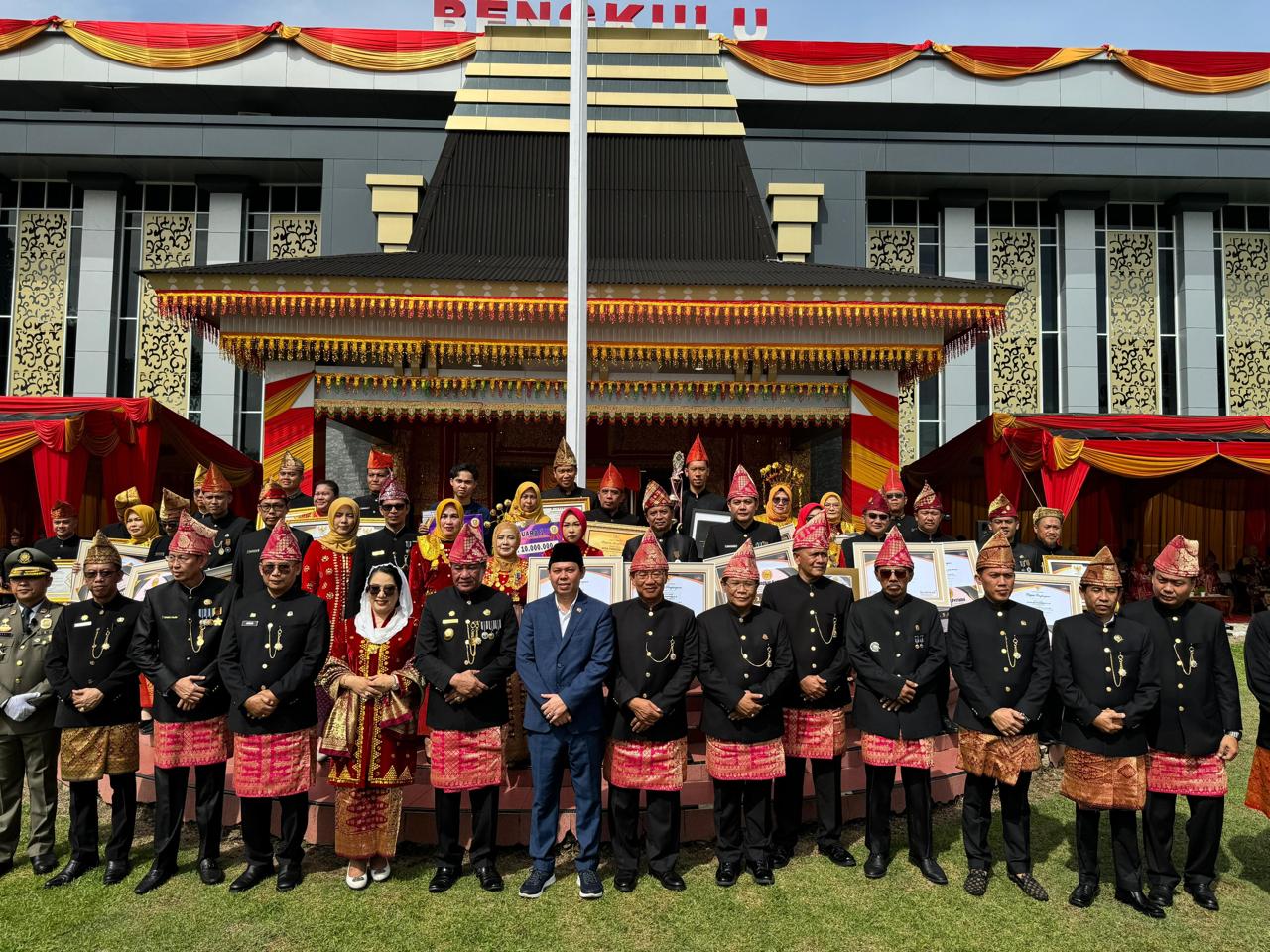 Kajati Bengkulu Hadiri Upacara Peringatan HUT Provinsi Bengkulu ke-56