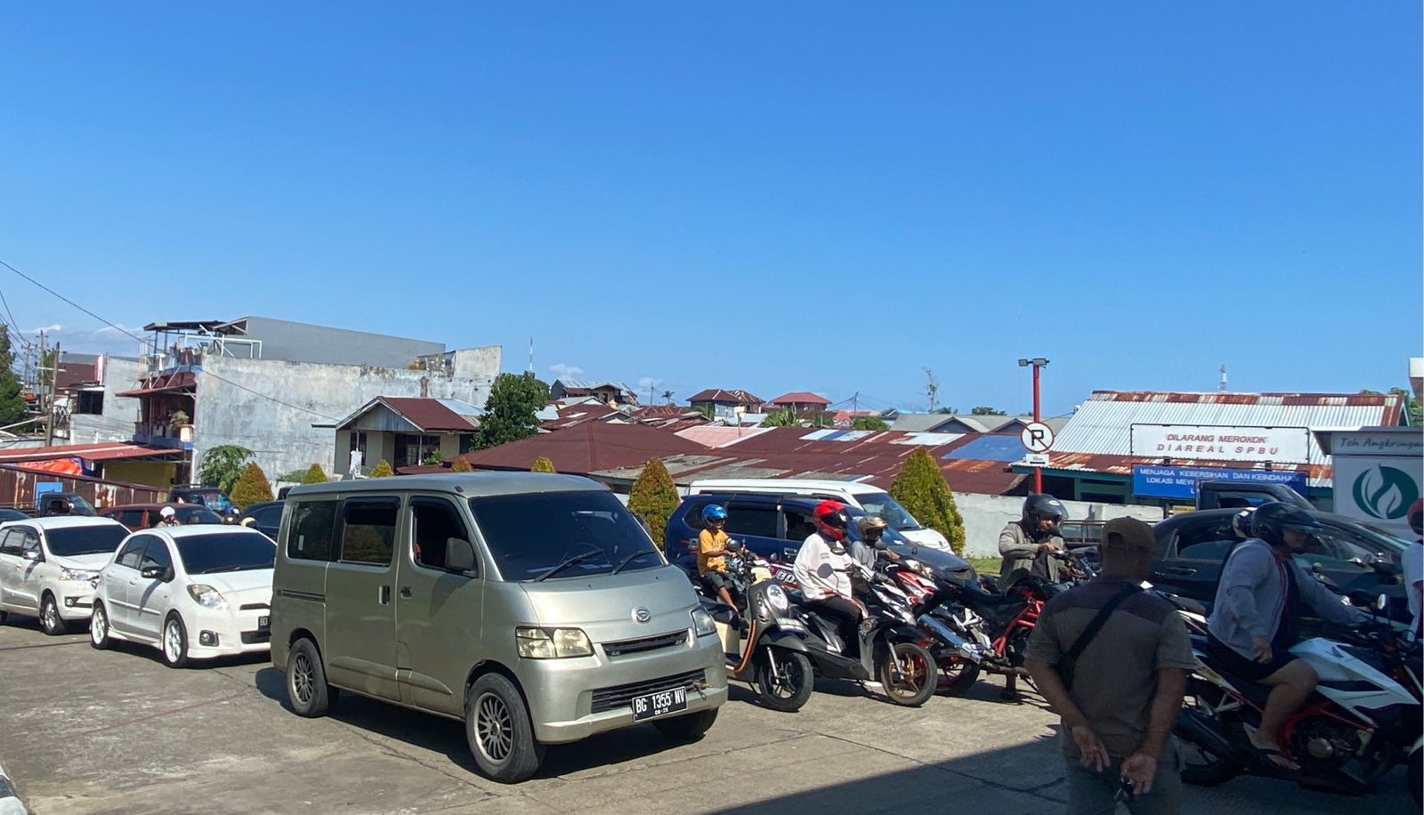 Antrean BBM di Sejumlah SPBU Kota Bengkulu Berangsur Normal Setelah Sempat Mengular, Warga Mulai Lega