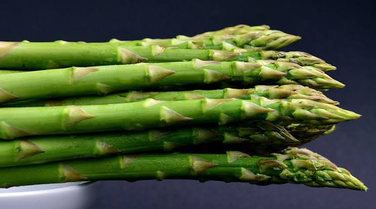 5 Manfaat Tak Terduga Sayur Asparagus untuk Kesehatan Anak, Bunda Harus Tahu!