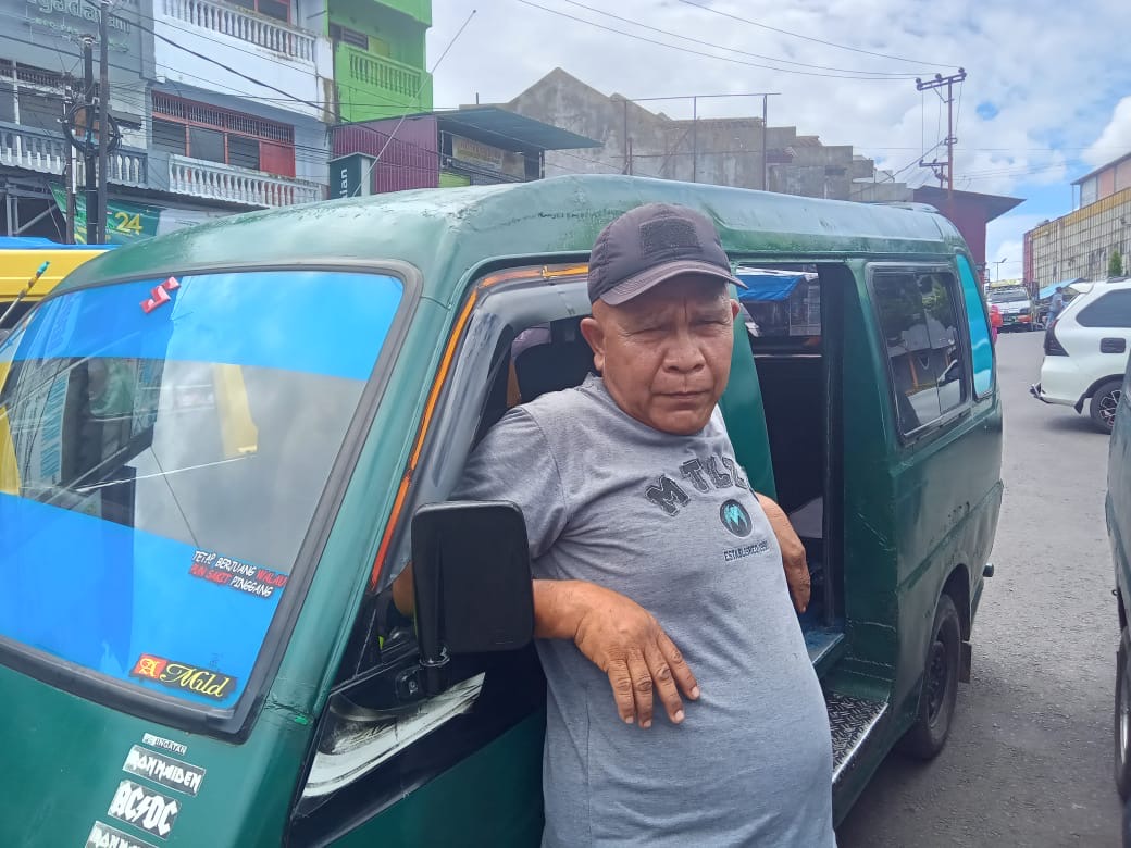 Paling Terdampak Kelangkaan BBM, Penghasilan Sopir Angkot di Bengkulu Menurun Drastis