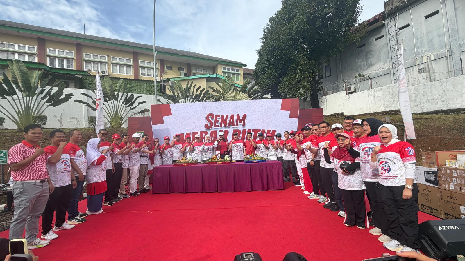 Senam Merah Putih Warnai Perayaan HUT ke-57 Provinsi Bengkulu, OJK, dan RBTV
