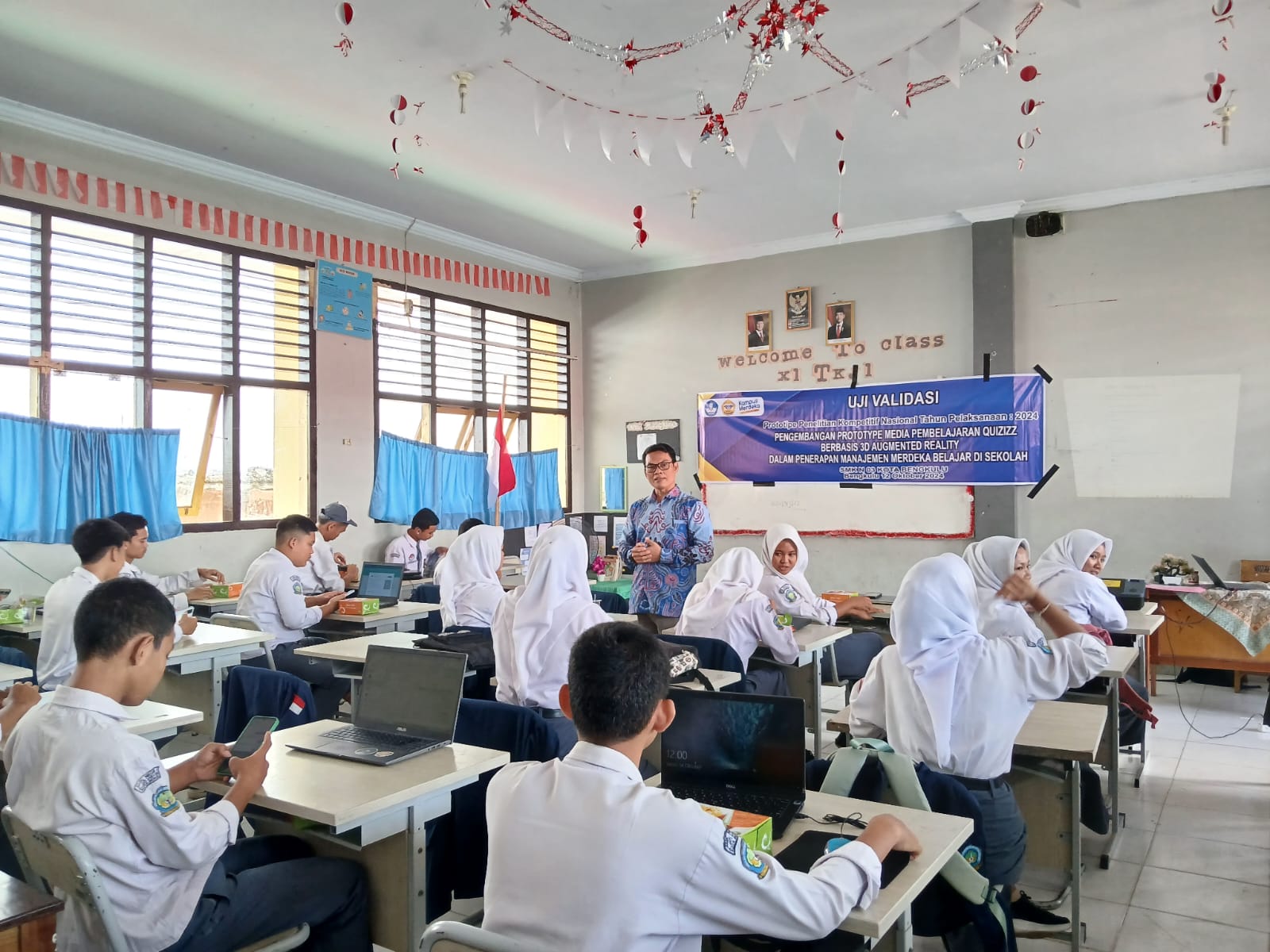 Unived Bengkulu Kembangkan Media Pembelajaran Quizizz Berbasis 3D di SMK 3 Kota Bengkulu