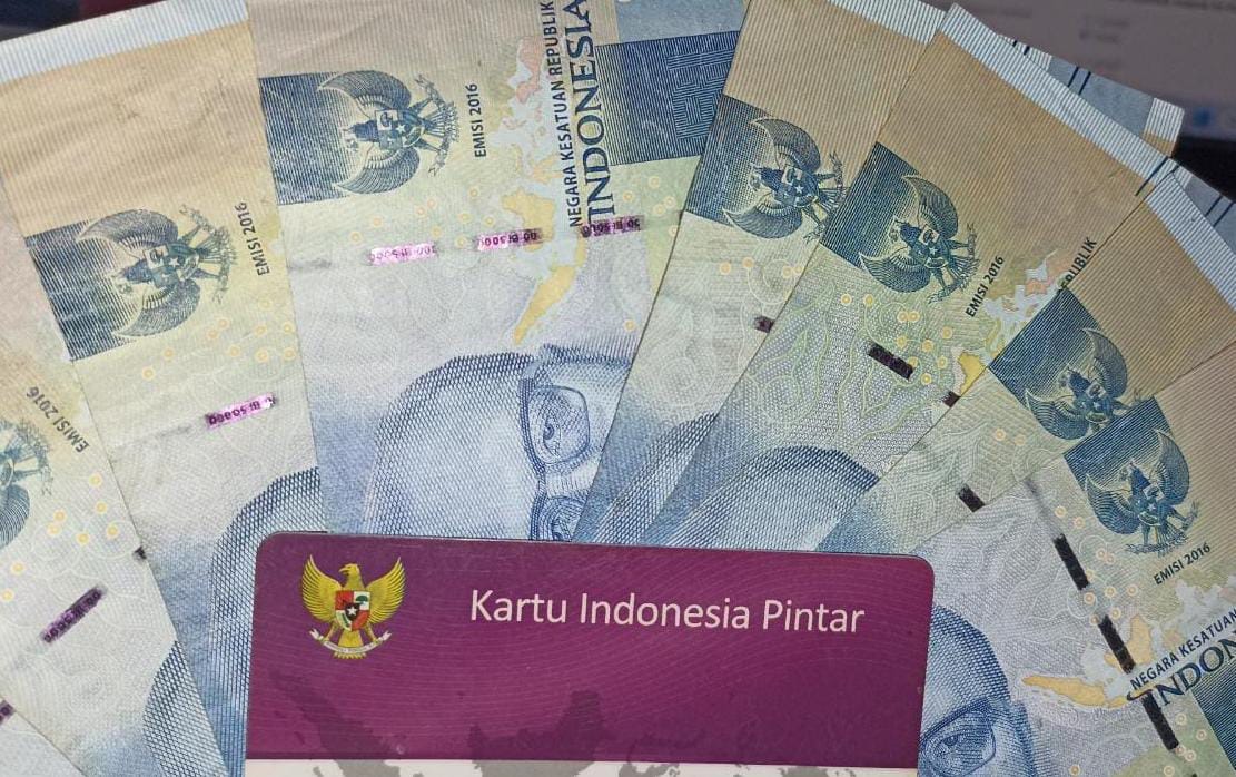 Bansos PIP Kemdikbud Cair Lagi Oktober! Penerima Kantongi Bantuan Uang hingga Rp1 Juta, Cek Saldo ATM KIP Kamu