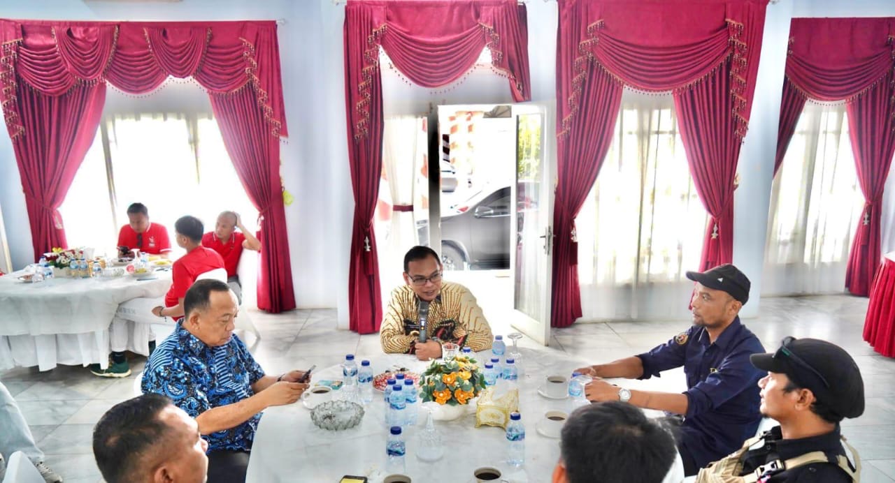Program Lambat Jalan, Bupati Teddy Rahman Salahkan OPD