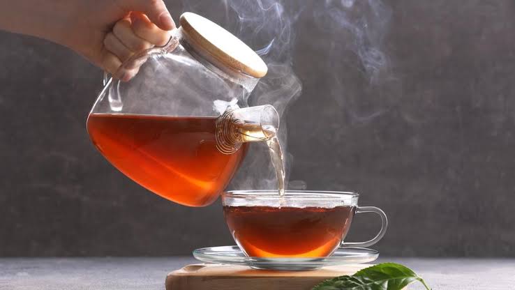 Jangan Berlebihan, Mengonsumsi Teh Setiap Hari Bisa Memicu 4 Masalah Kesehatan Ini
