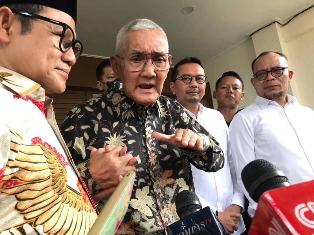 Jenazah Try Sutrisno Akan Dimakamkan Secara Militer di TMP Kalibata Sore Ini