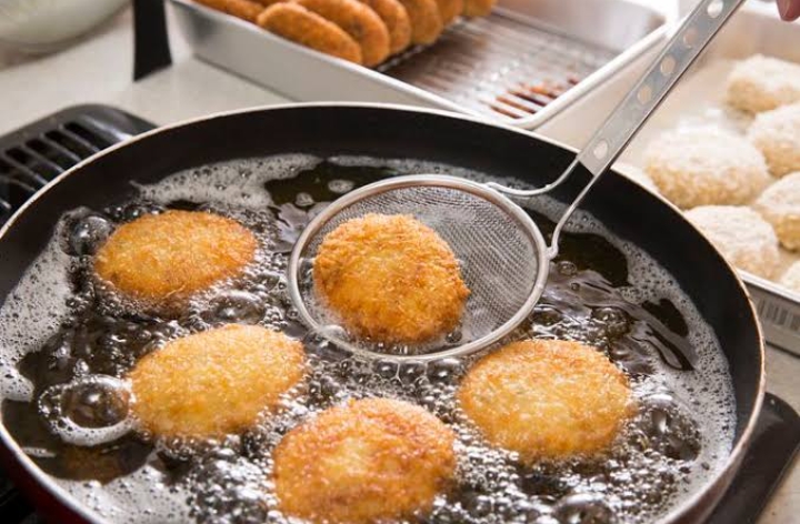 3 Jenis Makanan Ini Bisa Merusak Pencernaan, Apa Saja Ya?