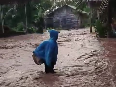BREAKING NEWS: Puluhan Rumah di Desa Rindu Hati Kembali Terendam Banjir Bandang