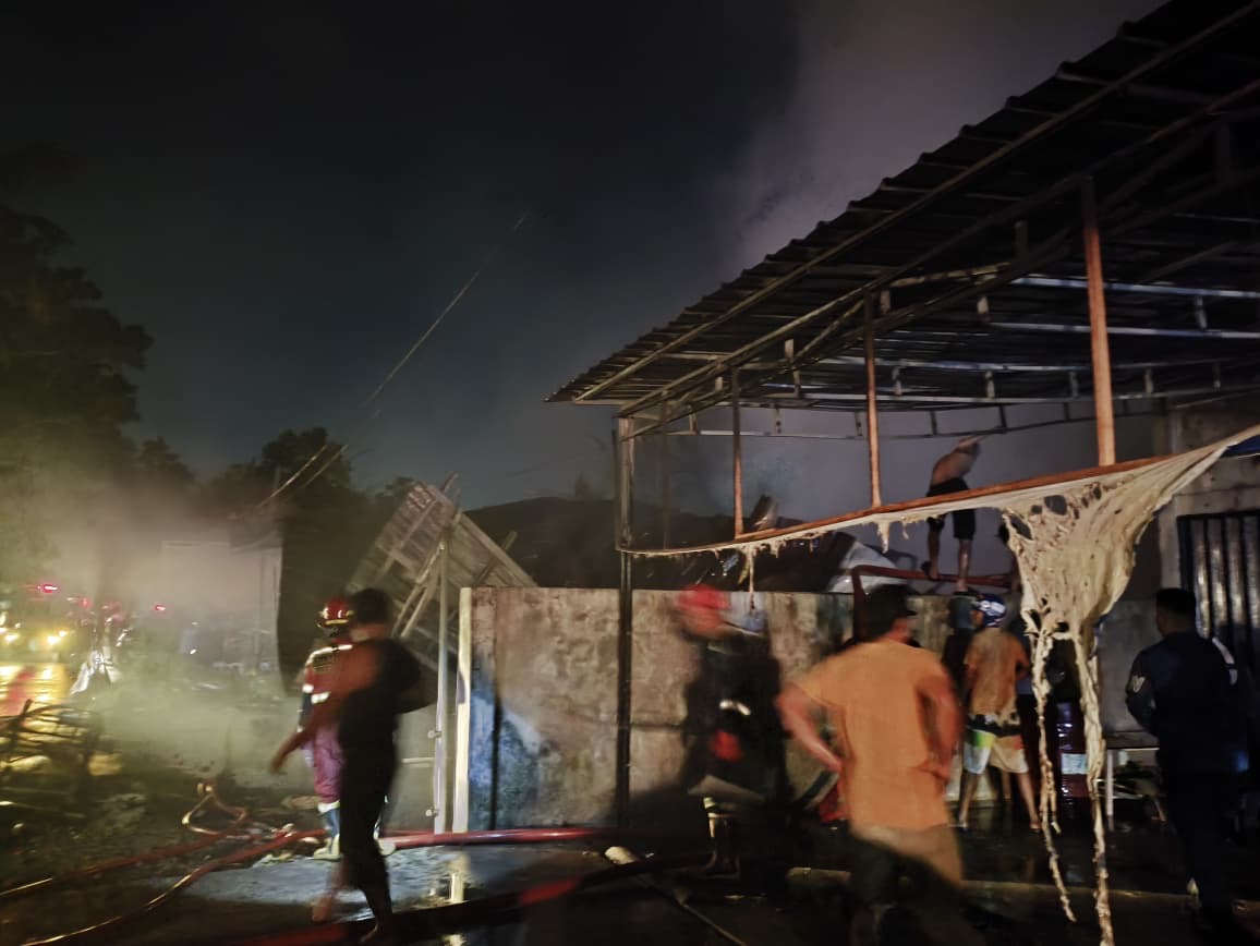Si Jago Merah Amuk Rumah dan Bengkel di Jenggalu, 1 Warga Luka Bakar dan 2 Motor Hangus
