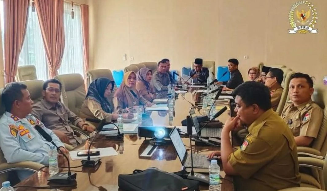 Bahas Raperda PDRD, DPRD Mukomuko Gelar Pertemuan dengan Pemkab