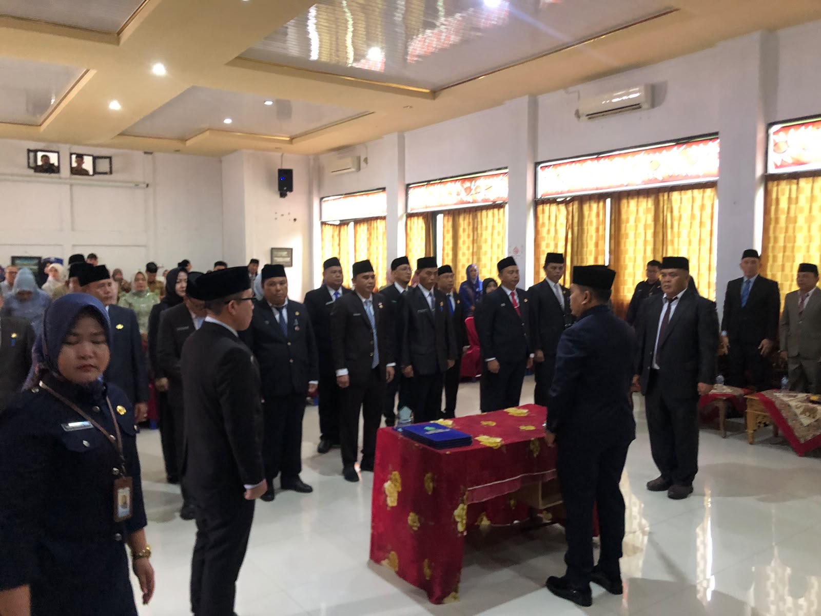 Bupati Lebong Lantik 17 Pejabat Eselon II, Tekankan Pelayanan Publik Prima