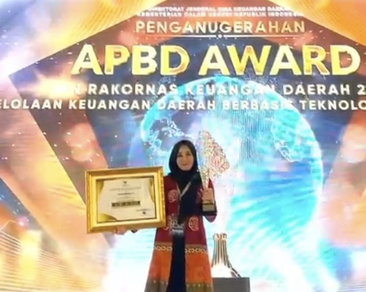 Bapenda Kota Bengkulu Raih Penghargaan Tertinggi dari Kemendagri RI di APBD Award 2024