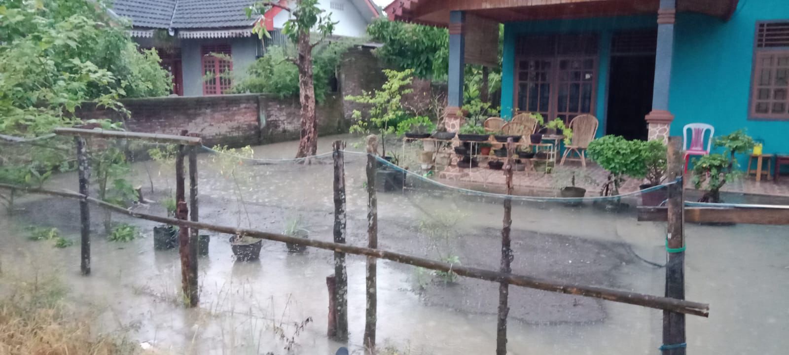 Drainase Hancur, Rumah Warga Desa Kembang Seri Terancam Terendam Banjir