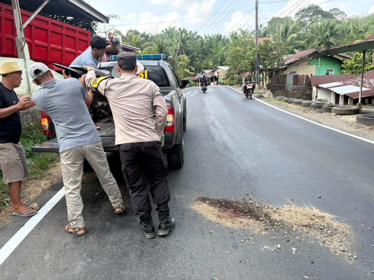 Putar Arah Mendadak, Motor Kebun Dihantam Beat Street di Seluma, Penumpang Tewas