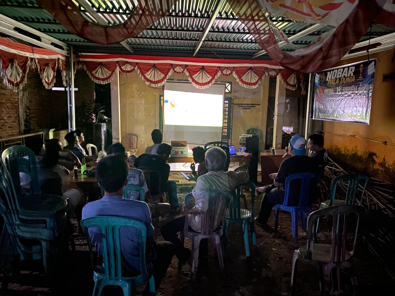 Sukses Gelar Nobar Bareng Pemdes Tanjung Seru, PWI Seluma Siapkan Nobar Keliling Desa