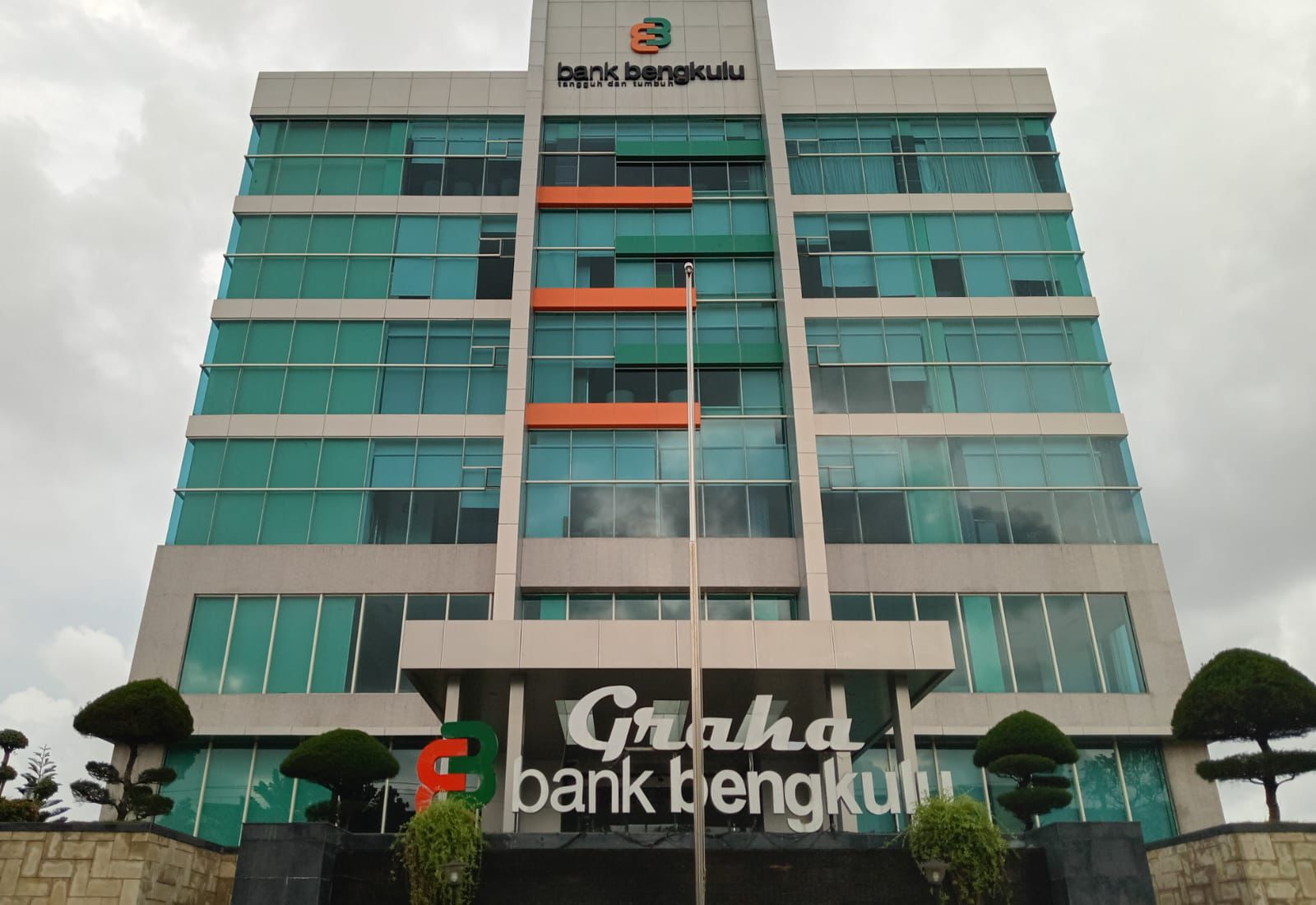 PHI Bengkulu Tolak Gugatan 88 Eks Karyawan Bank Bengkulu, Status PKWT Dinyatakan Sah