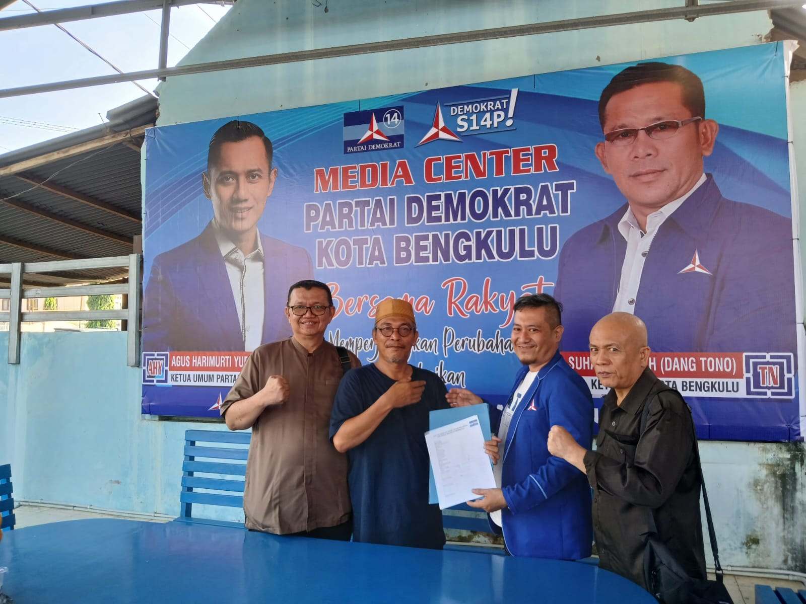 Sempat Digadang-gadang Maju Pilgub, M. Saleh Putar Haluan Daftar Jadi Calon Walikota Bengkulu