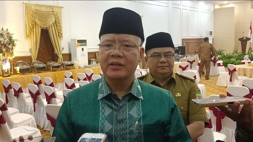 Baliho Bikin Semrawut, Gubernur: Akan Ditertibkan Awal Oktober 