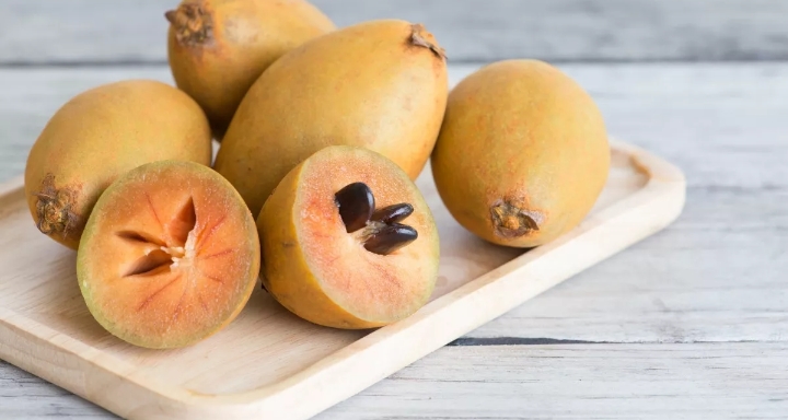 Jangan Remehkan! Inilah 4 Efek Samping Konsumsi Buah Sawo Secara Berlebihan 