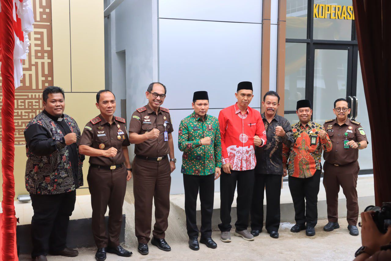 Simbol Harmoni dan Toleransi, Kajati Bengkulu Resmikan Masjid Baiturahim Al Burhan dan PDOEL