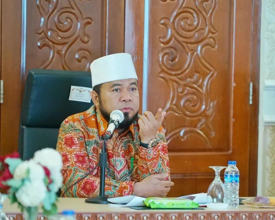 Gubernur Helmi Imbau Warga Tak Mampu Bayar Pajak Bersurat, Akan Digratiskan Seumur Hidup 
