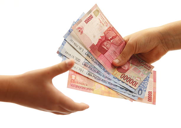 Siapkan KTP mu! Begini Cara Cek Nama Penerima BLT Rp900 Ribu Oktober 2025