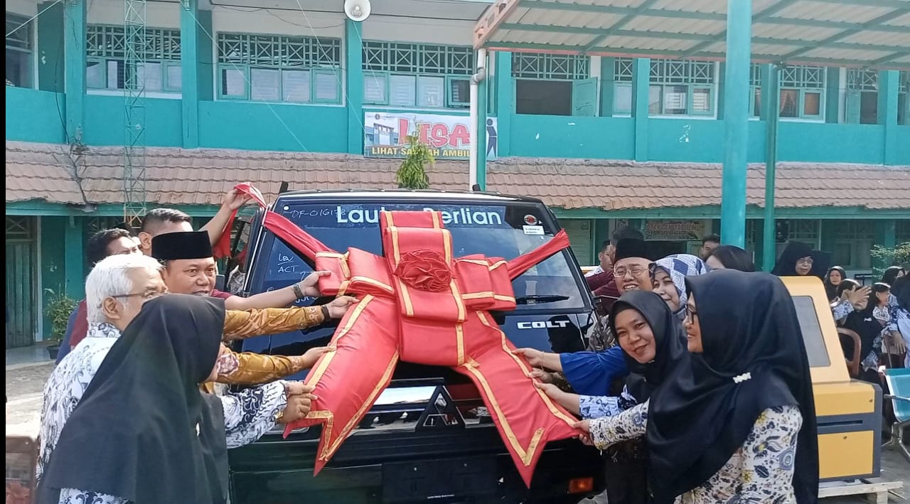 SMKN 1 Kota Bengkulu Dapat 2 Unit Mesin Laser dan Mobil Pick Up, Bantuan Presiden Jokowi