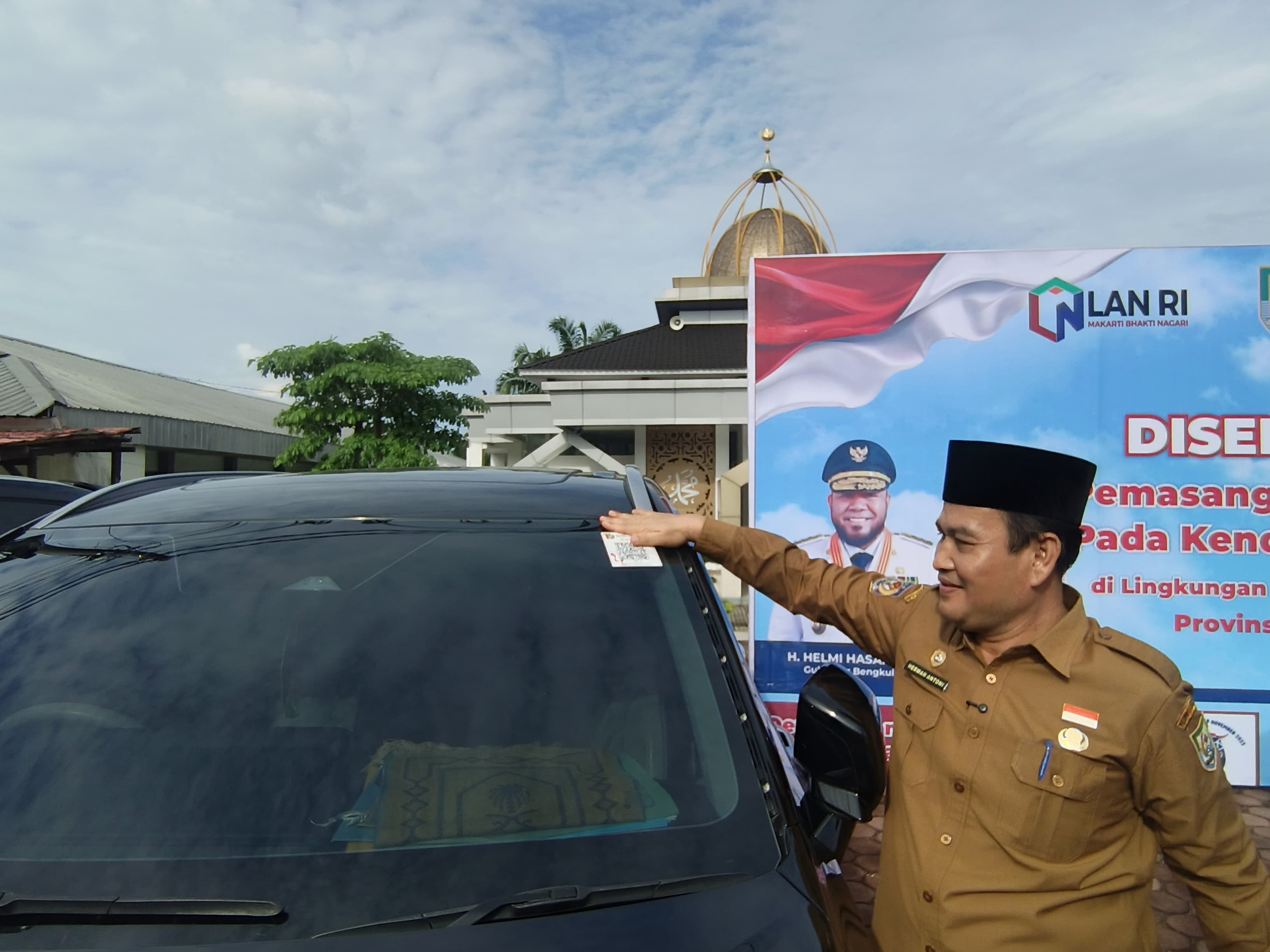 Tahap Awal, 23 Randis Pemprov Bengkulu Dipasang QR Code, Wujudkan Penataan Aset dan Kepatuhan Pajak 