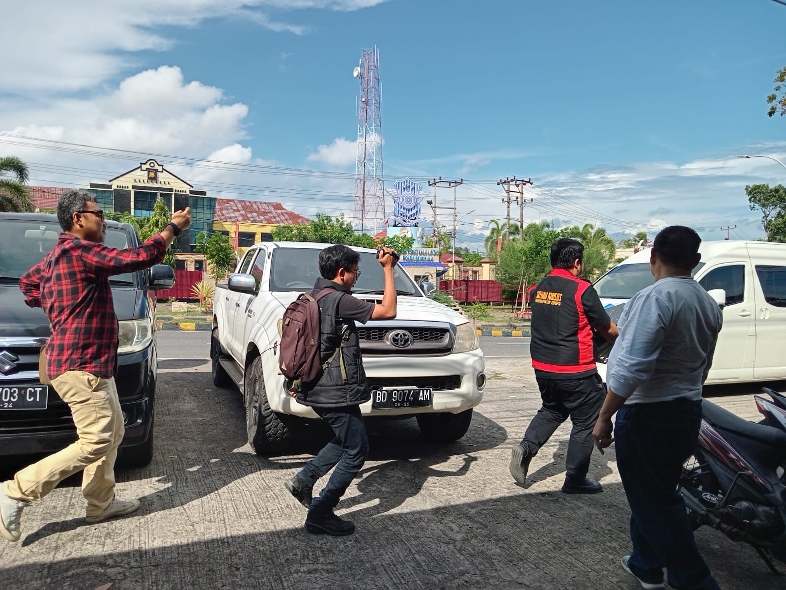 Usai Kantor Pos, Kejati Bengkulu Geledah Kantor Perusahaan Tambang Ratu Samban di Km 9 Terkait Dugaan Korupsi