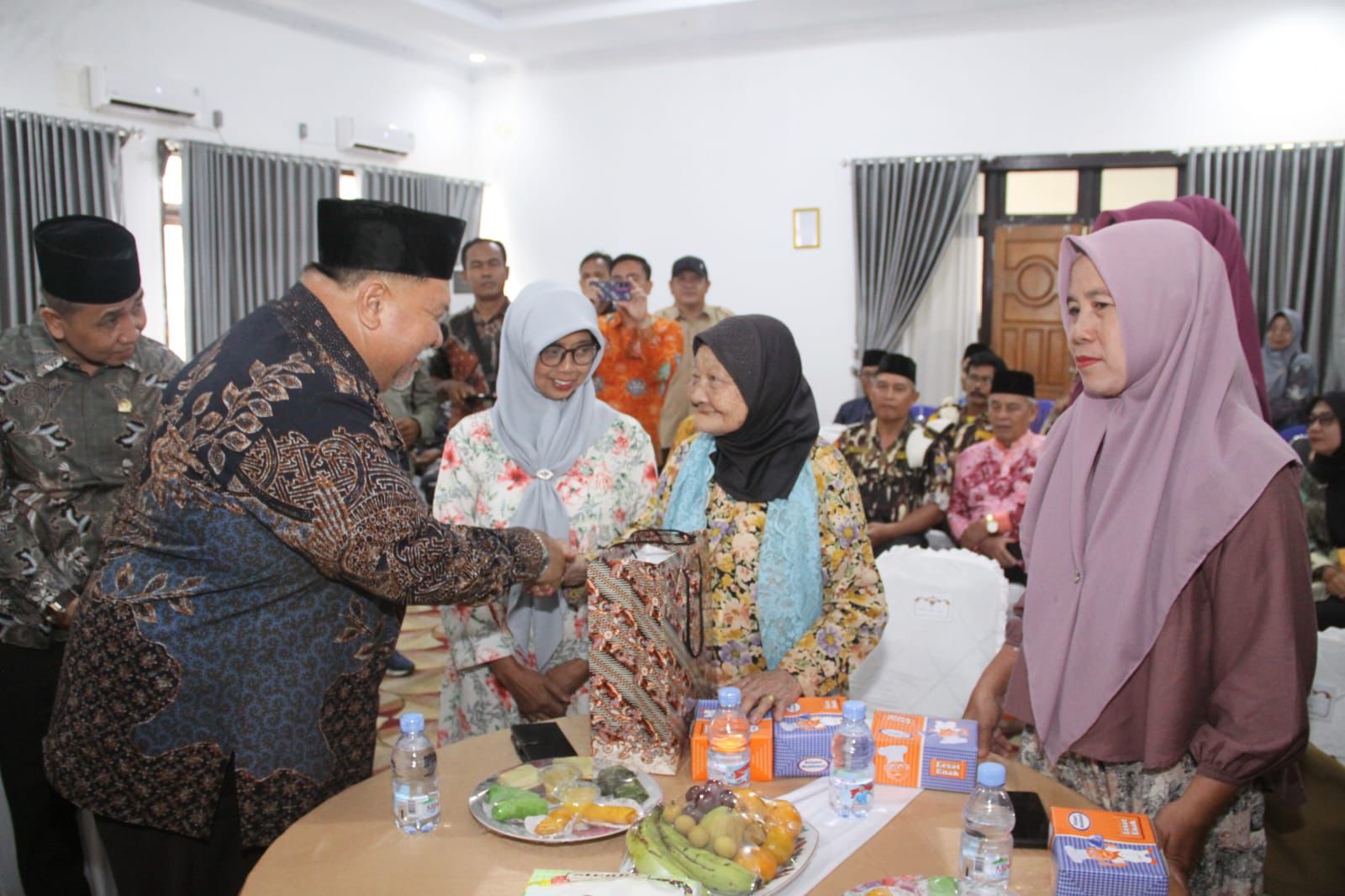 Pemkab Bengkulu Selatan Kenang Jasa Pahlawan, Santuni 3 Veteran
