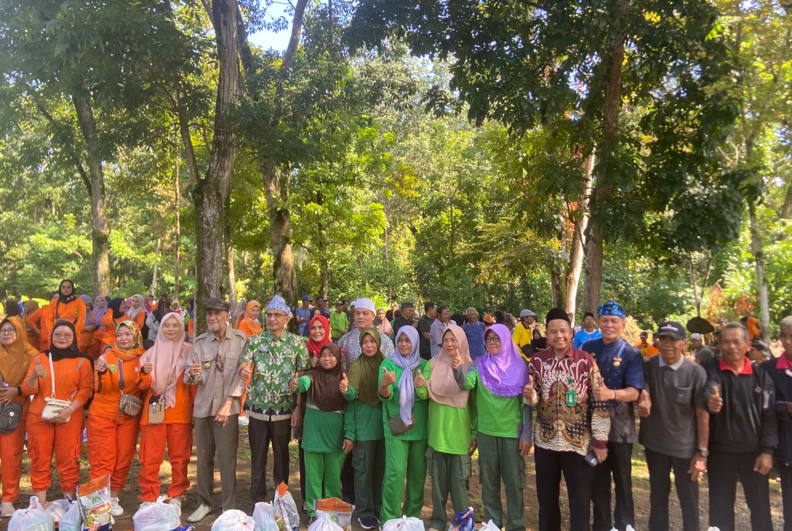 Sambut Idul Adha, Baznas Kota Bengkulu Salurkan 300 Paket Sembako untuk Petugas Kebersihan