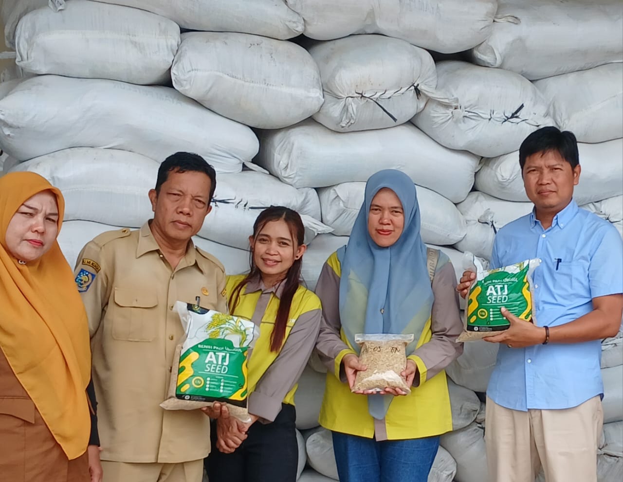 Distan Seluma Segera Salurkan Bantuan 80 Ton Benih Padi dari Kementan RI