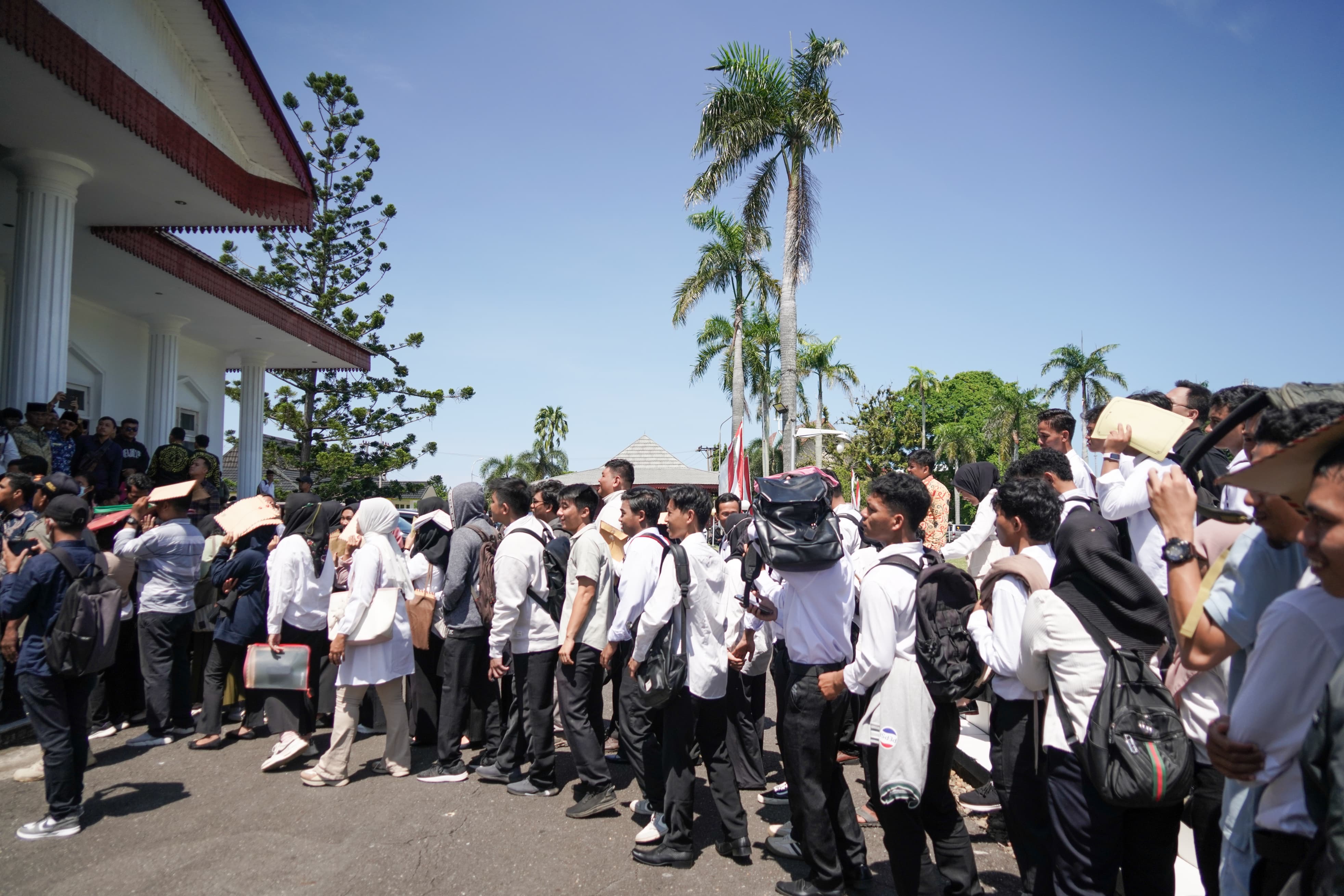 Pemprov Bengkulu Dorong Pencari Kerja ke Luar Negeri, Peluang Kerja Lebih Terbuka dan Gaji Tinggi 