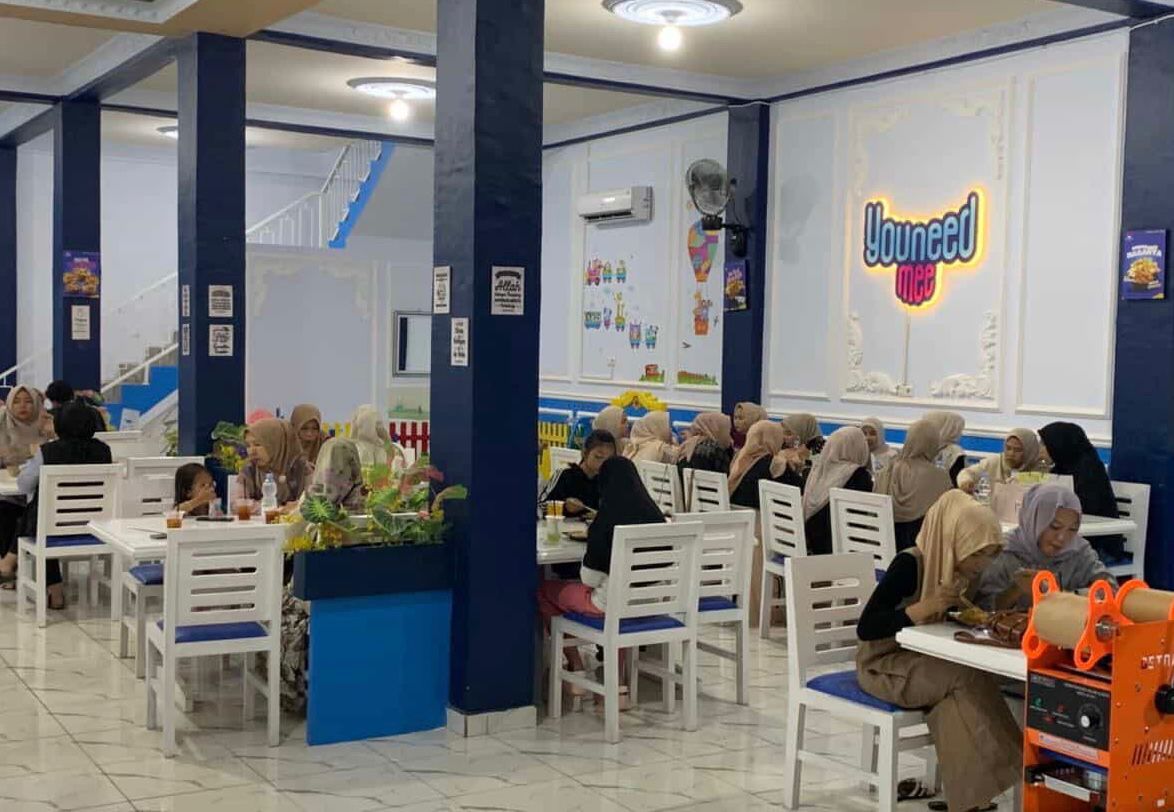 Jadi Tempat Nongkrong Favorit, You Need Mee Kota Manna Diserbu Usai Libur Lebaran