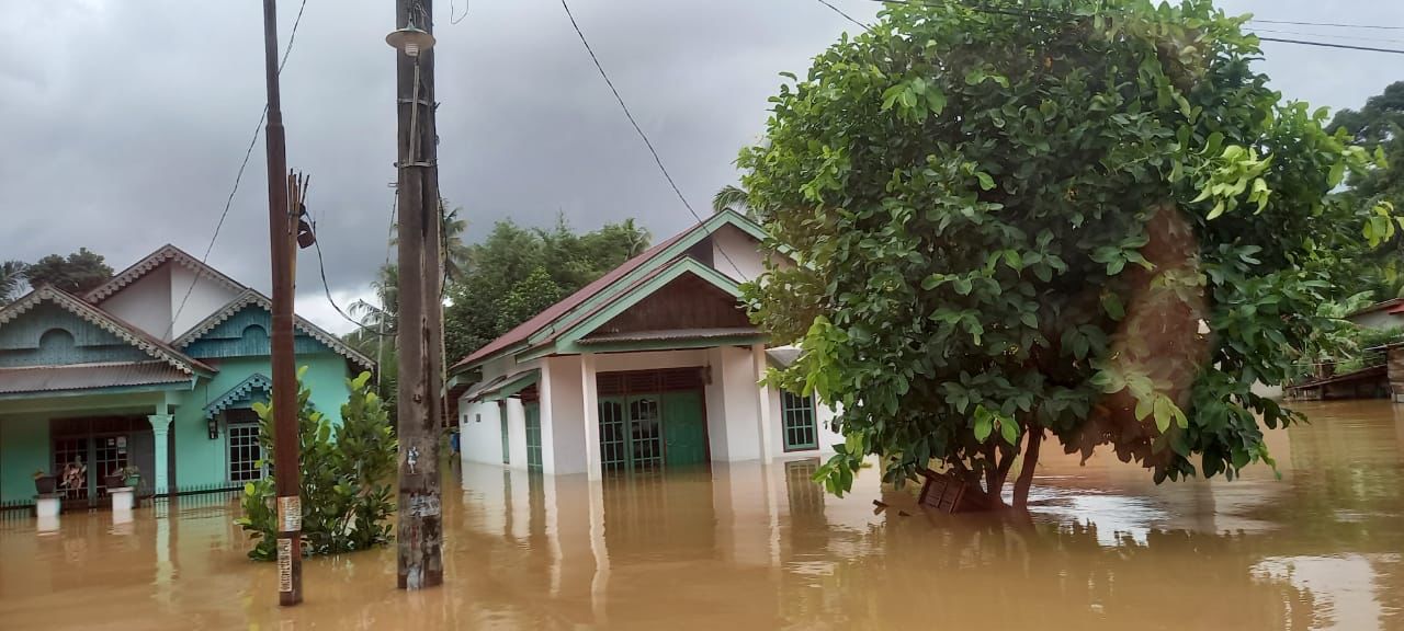 Penting! Simak 5 Tips Bersihkan Rumah Setelah Banjir Surut