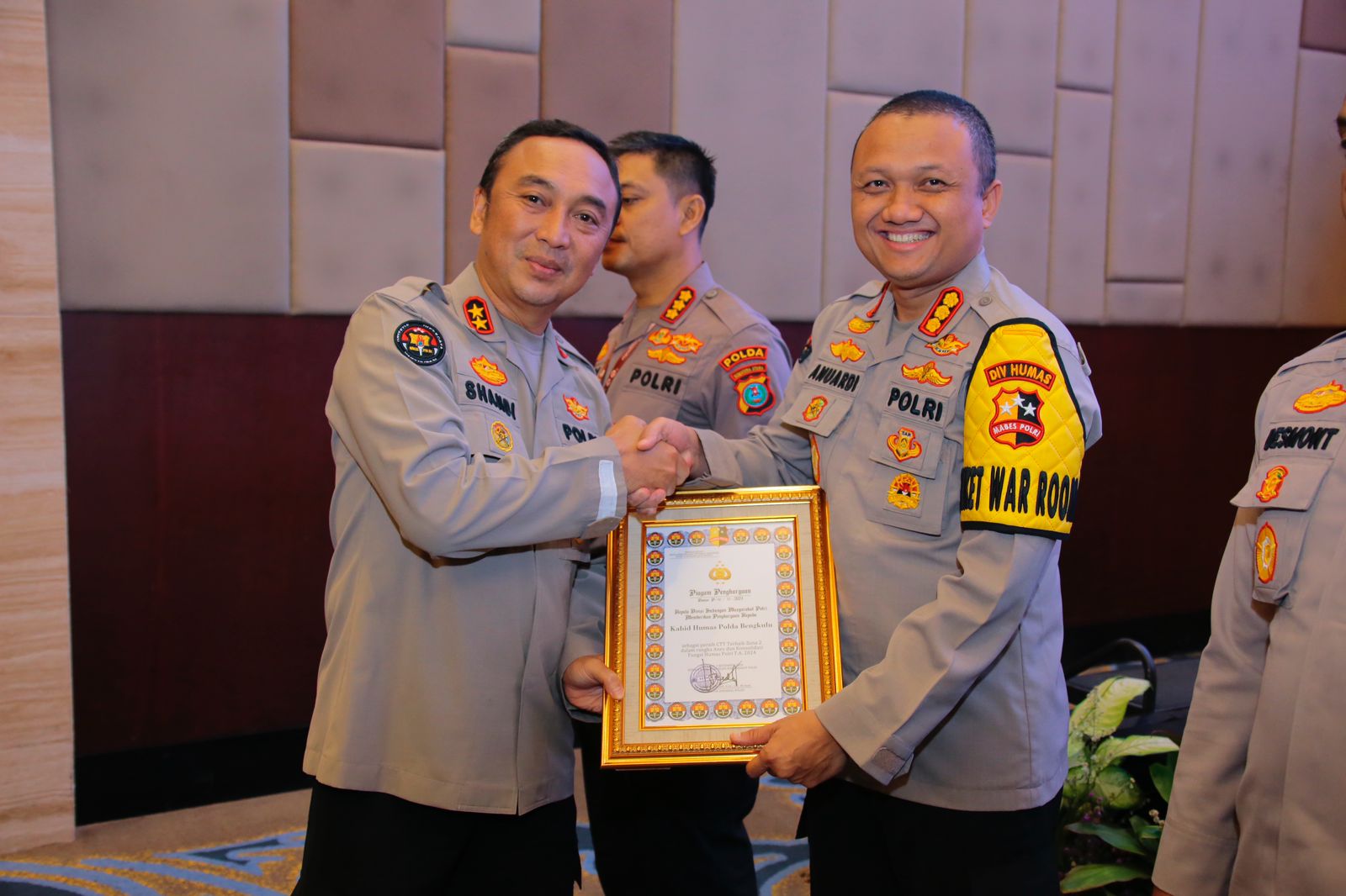 Bidhumas Polda Bengkulu Raih Penghargaan Cipta Trending Topik dari Humas Polri