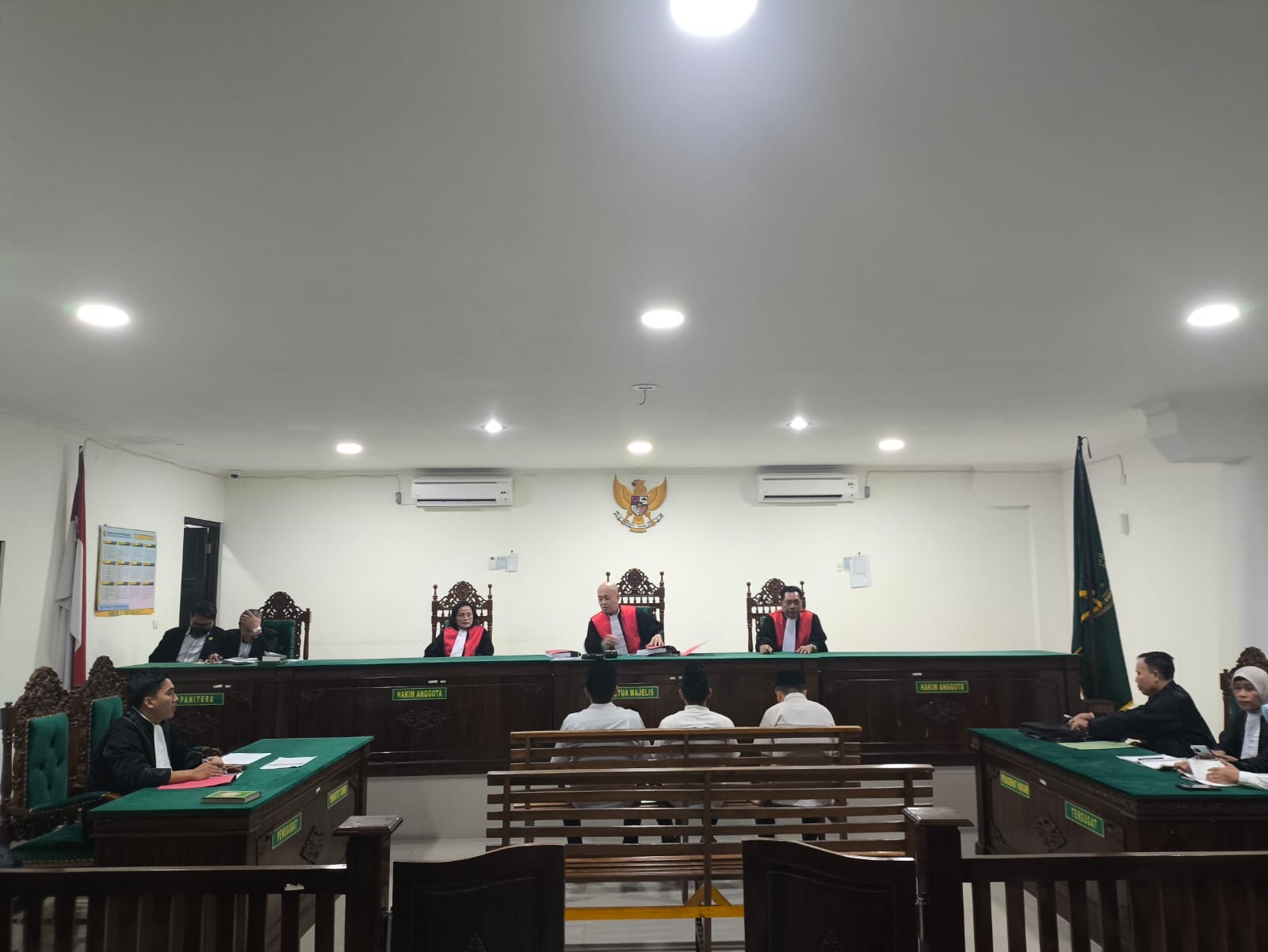 3 Terdakwa Kasus Korupsi Tebas Bayang Lebong Divonis 2,5–4 Tahun Penjara