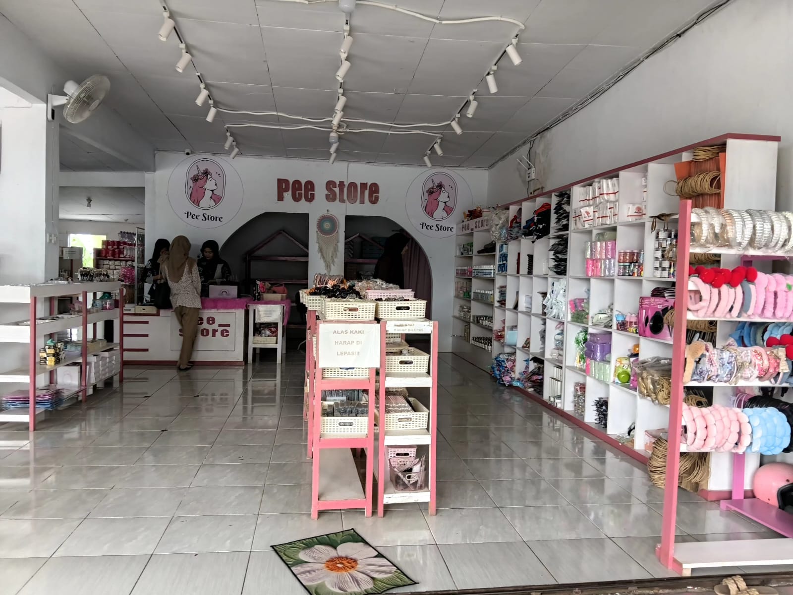 Toko Pernak-pernik Hits di Bengkulu, Pee Store Tawarkan Barang Lucu dengan Harga Terjangkau