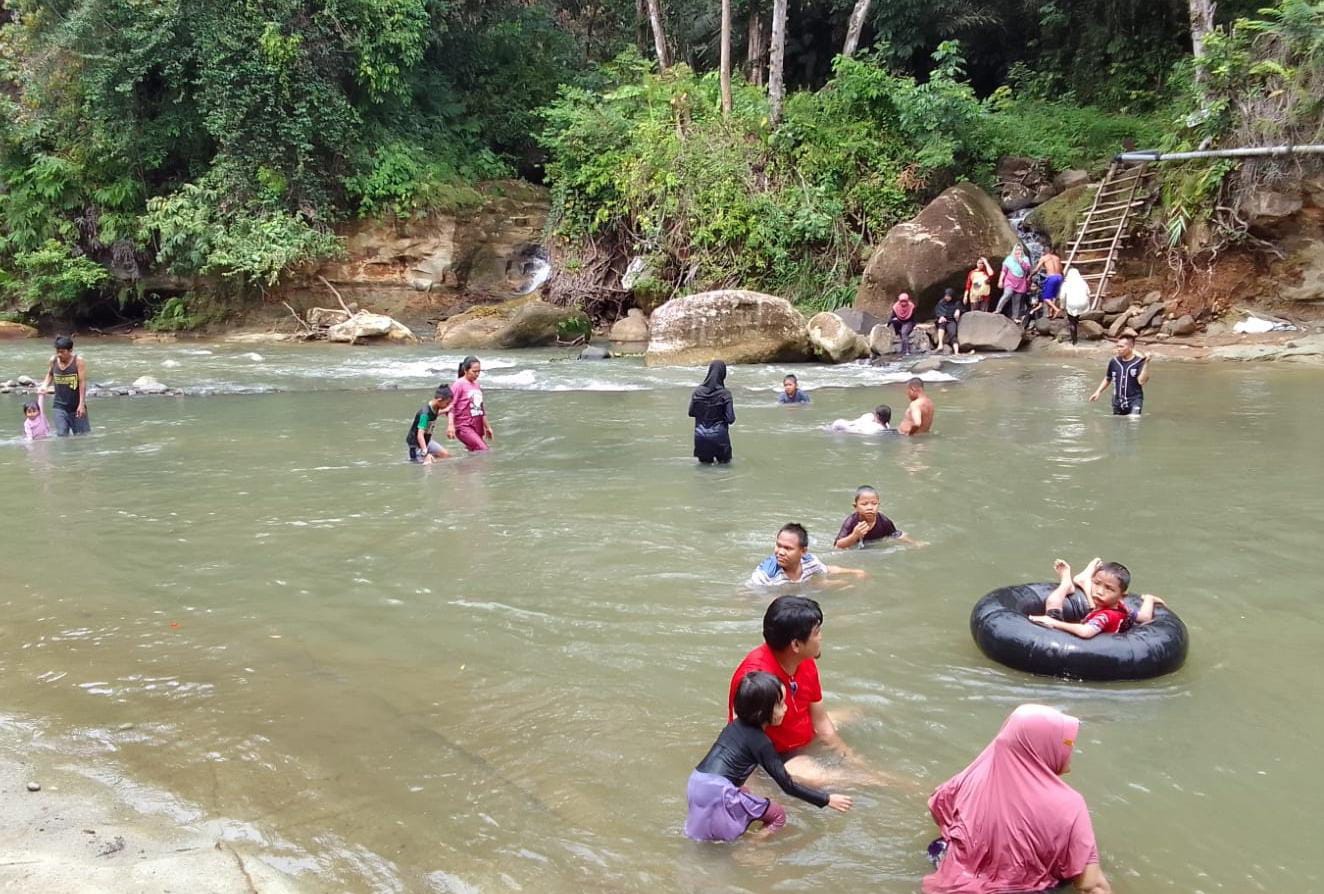 Wisata Pemandian Napal Jungur Kembali Dibuka, Pengunjung Mulai Memadati 