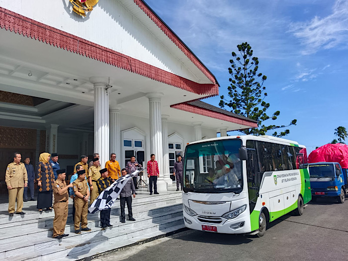 Mahasiswa UGM dan Unib KKN di Pulau Enggano, Gubernur: Jaga dan Hormati Kearifan Lokal Setempat