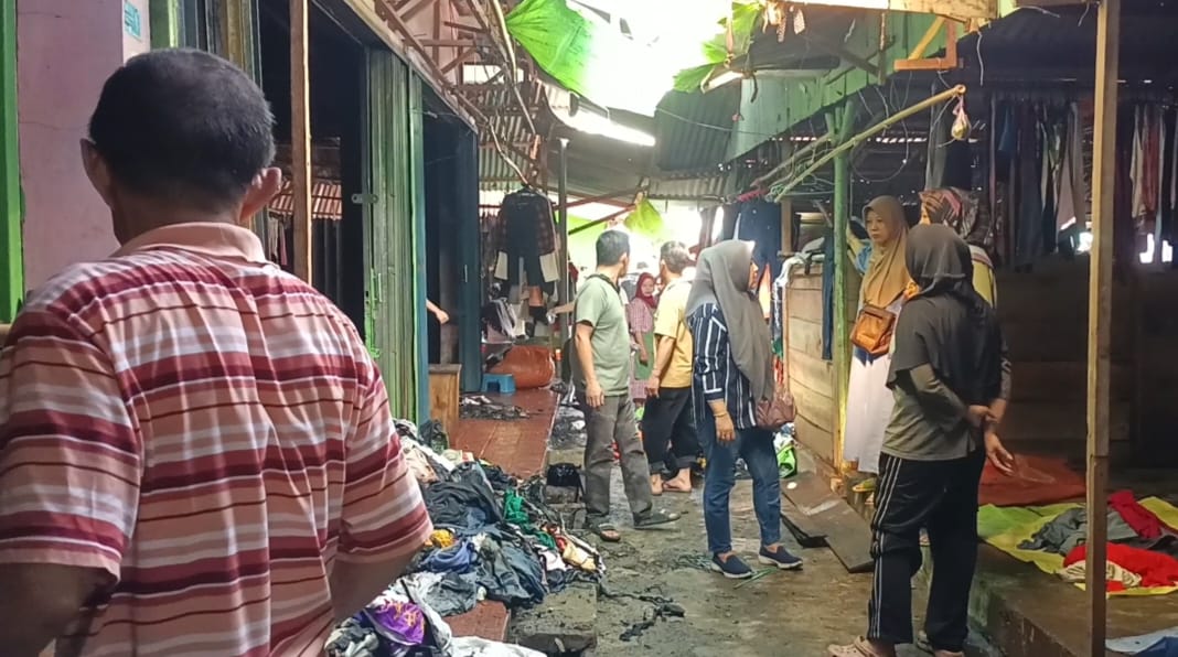 Toko Pakaian di Pasar Panorama Nyaris Ludes Terbakar, Kerugian Capai Ratusan Juta