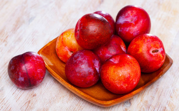 Kandungannya Mampu Merangsang Pertumbuhan Rambut, Cek di Sini Ragam Manfaat Plum Merah untuk Kulit Kepala