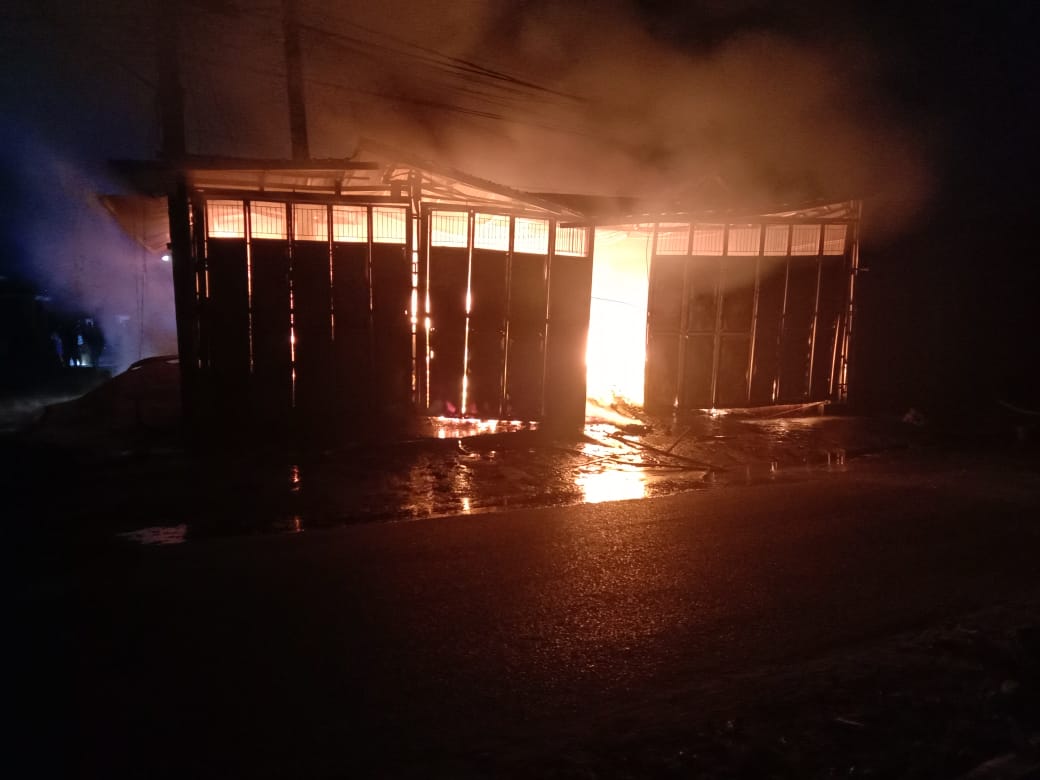 Kebakaran Hebat Hanguskan Toko Sembako di Kaur, Butuh Waktu 3 Jam Padamkan Api