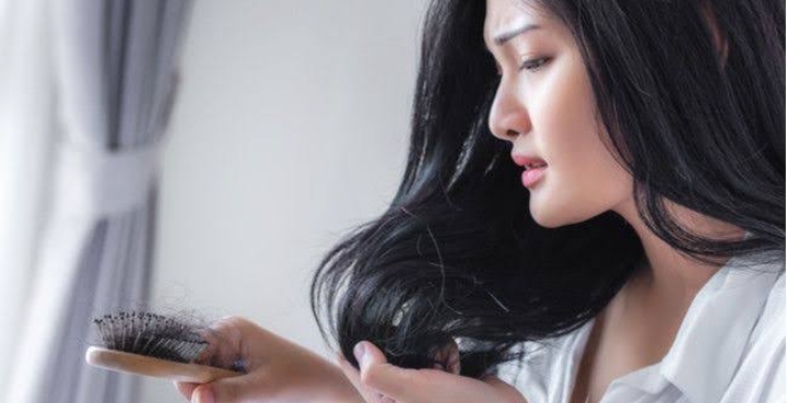 Akar Rambut Tidak Kuat Bisa Memicu Rambut Rontok, Cek Penyebab Lainnya Disini!