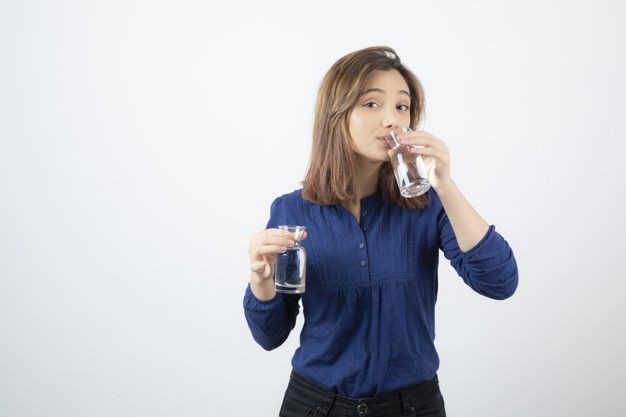 Yuk Simak! 7 Manfaat Minum Air Putih yang Jarang Diketahui, Ternyata Banyak Fakta Menariknya
