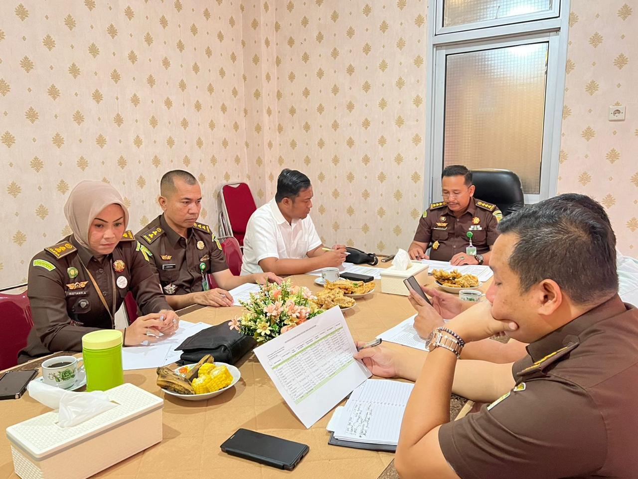 Bidang Intelijen Kejati Bengkulu Gelar Rapat Permintaan Target RPD Triwulan IV Tahun 2024