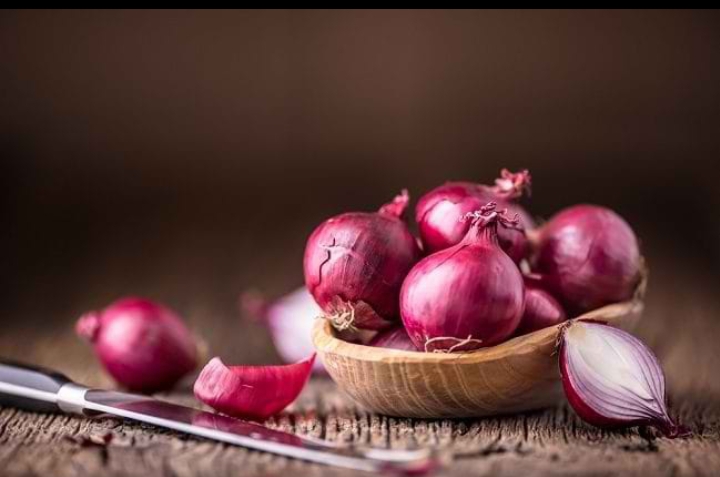 Berbahaya! Cek Disini Efek Samping Konsumsi Bawang Merah Mentah Berlebihan