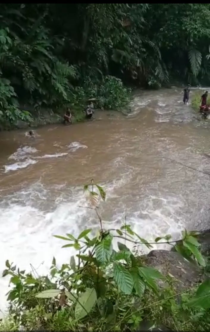 Breaking News: Mandi di Sungai Pelajar SMP di Bengkulu Tengah Hanyut 
